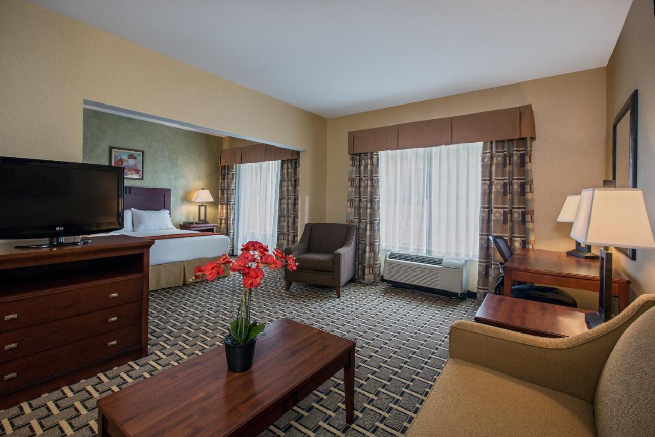 Holiday Inn Express Hotel & Suites Youngstown North-Warren/Niles By Ihg Екстериор снимка
