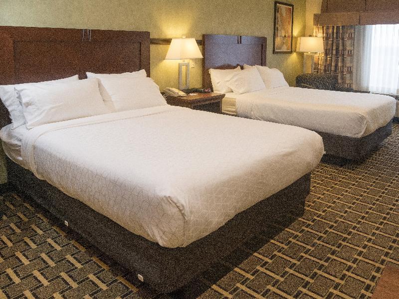 Holiday Inn Express Hotel & Suites Youngstown North-Warren/Niles By Ihg Екстериор снимка